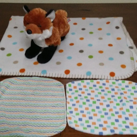 7 Items Little Me & More Fox Baby Themed, Blanket and Towel, Clothing Set - Picture 6 of 16